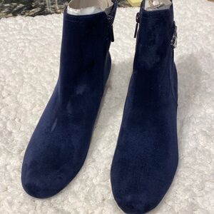 MPO womens NEW suede solid dark blue zipper size 8.5